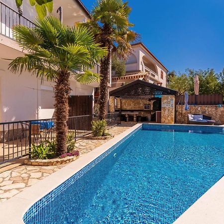 Cozy Apartment In Krk With Kitchen Krk Town Exterior foto