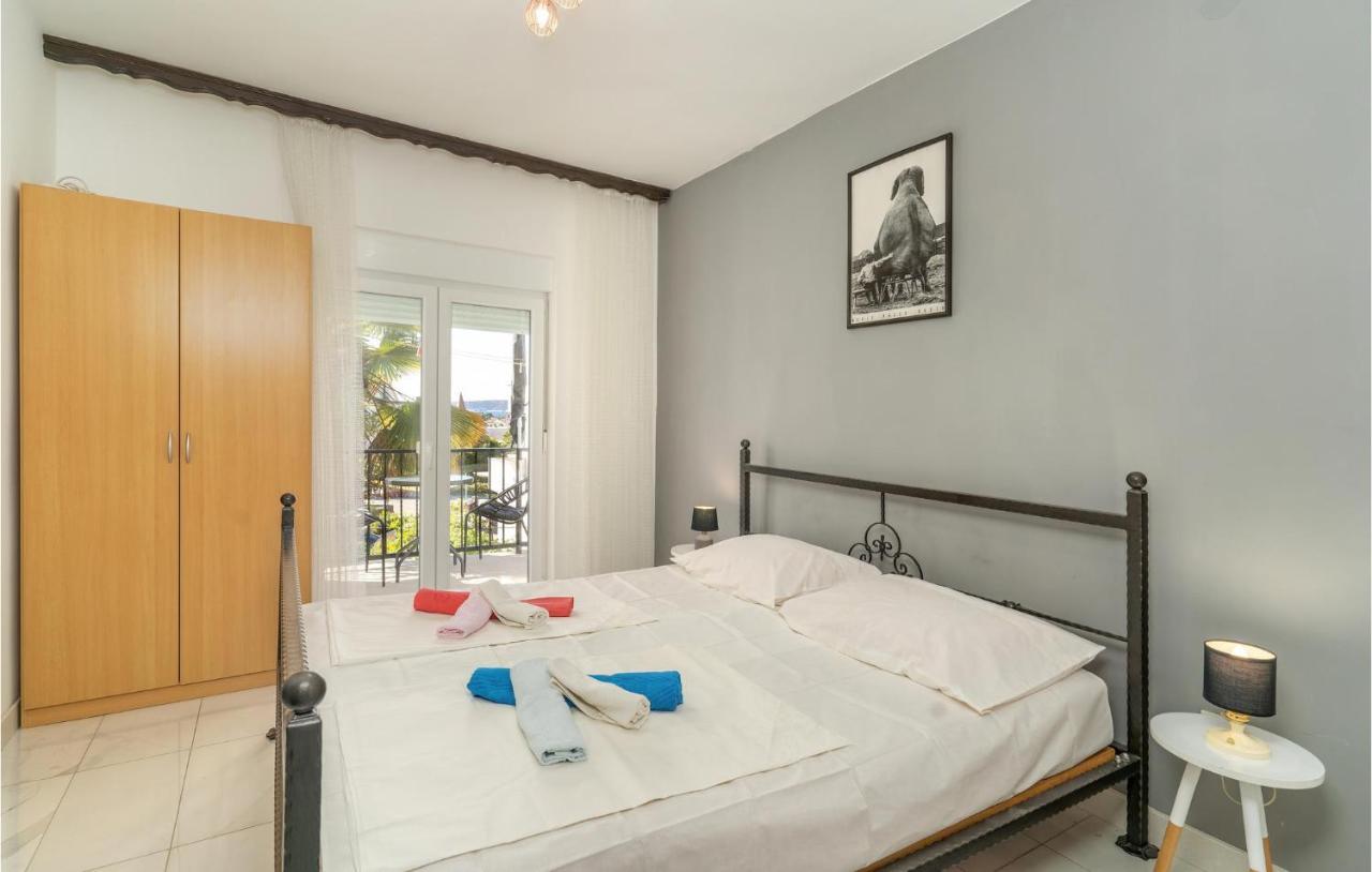 Cozy Apartment In Krk With Kitchen Krk Town Exterior foto